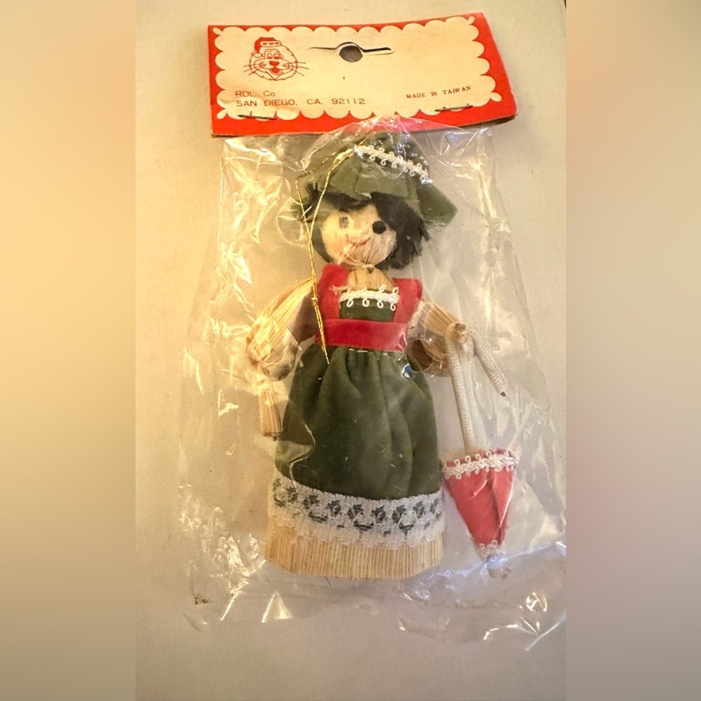NEW NIB RDL Co. Corn Husk Doll Handmade Ornament Flocked Lace Clothing MCM RARE